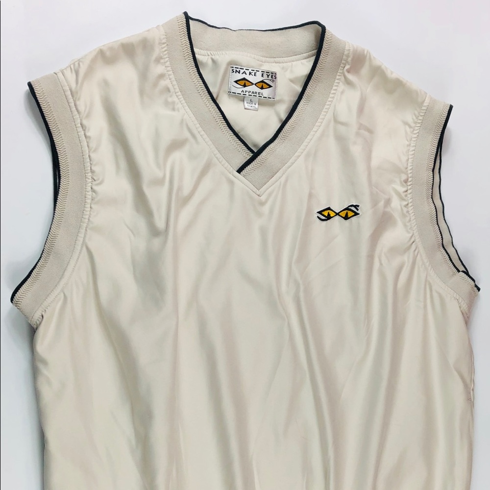 Snake eye top